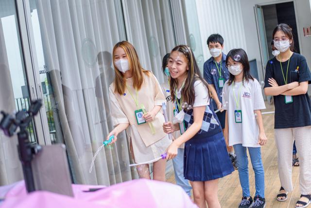 /images/youth-ceo-camp-14.jpg